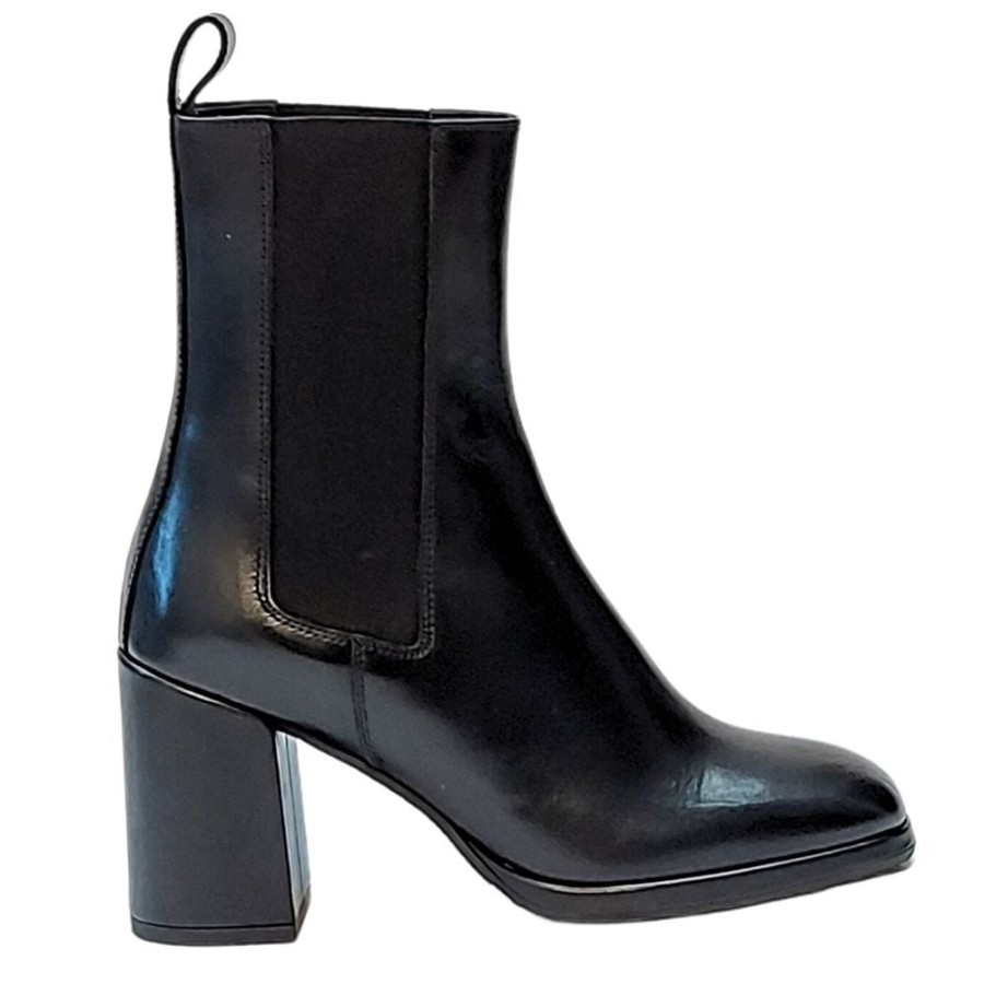 Women LA CANADIENNE Casual Footwear | La Canadienne- Women'S Bellbase Boot Black Leather